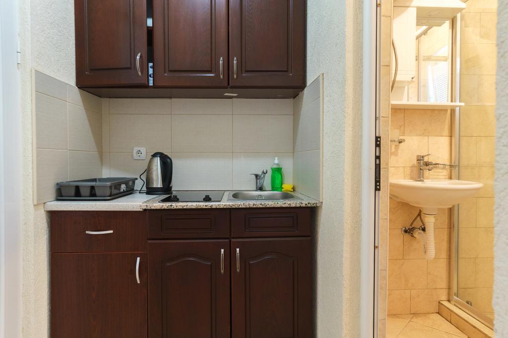 Apartments Lora Бар Экстерьер фото