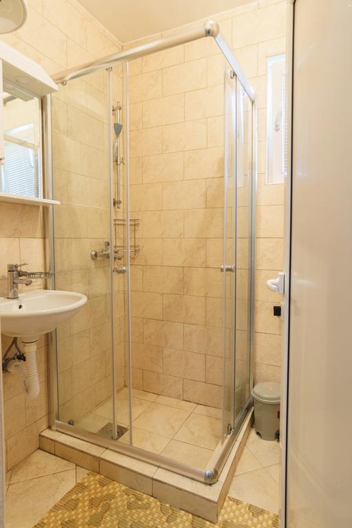 Apartments Lora Бар Экстерьер фото