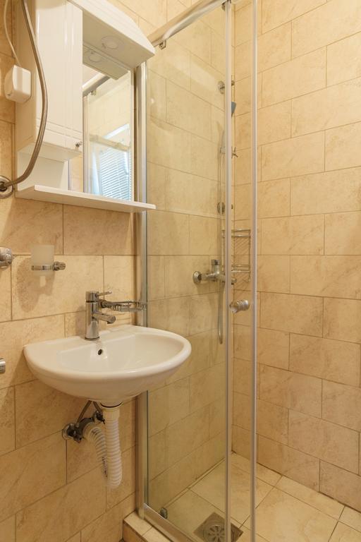 Apartments Lora Бар Экстерьер фото