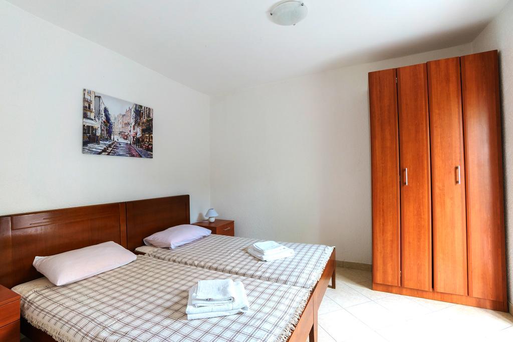 Apartments Lora Бар Экстерьер фото