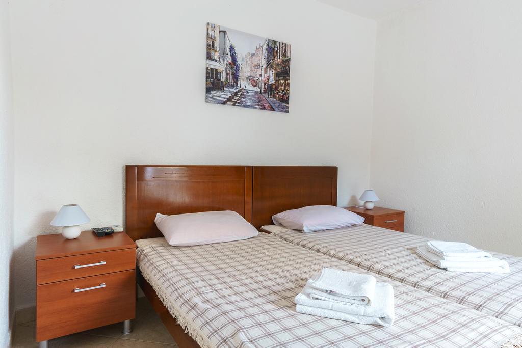 Apartments Lora Бар Экстерьер фото