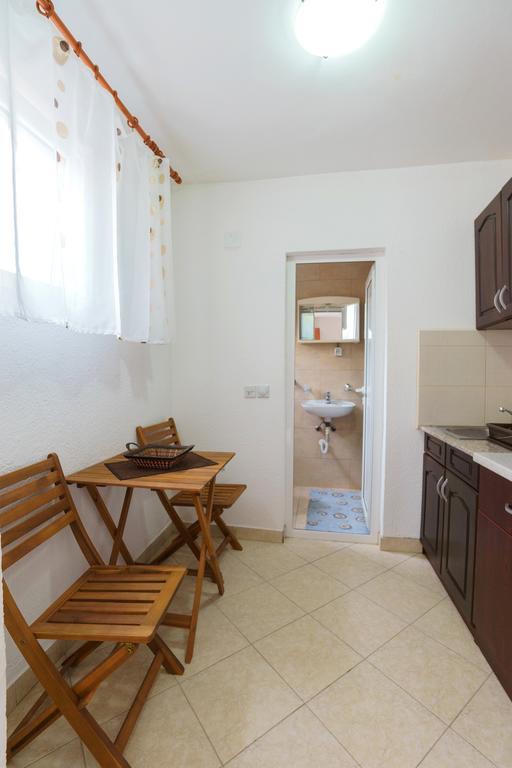 Apartments Lora Бар Экстерьер фото