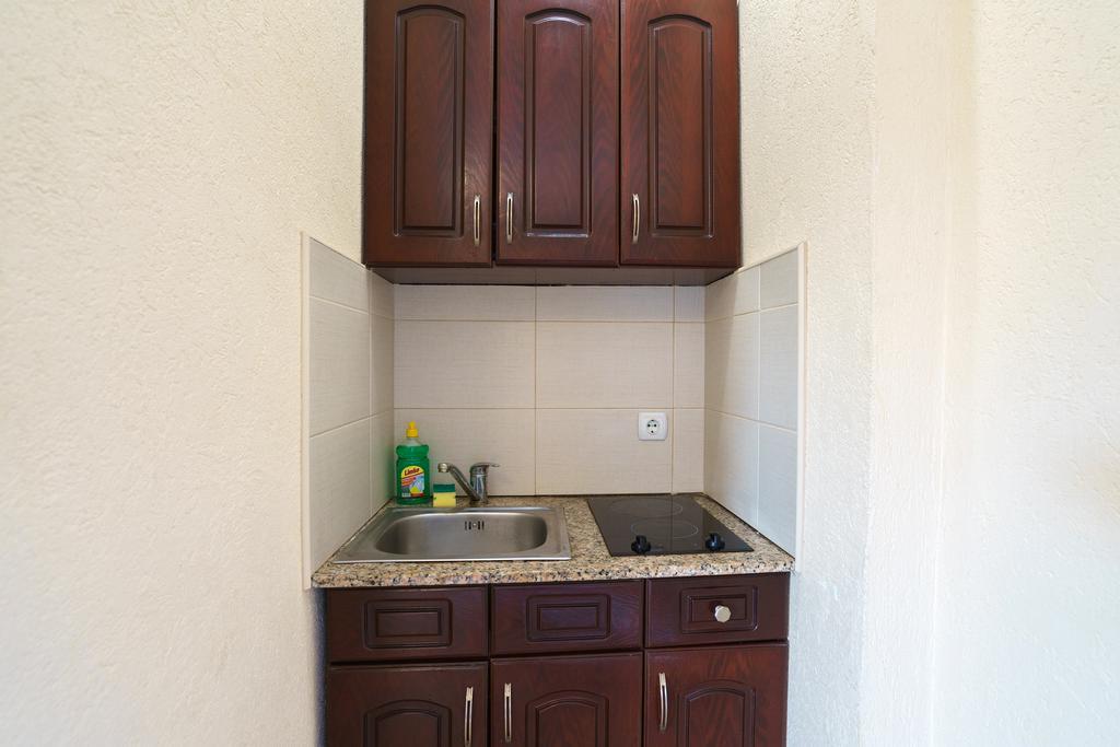 Apartments Lora Бар Экстерьер фото