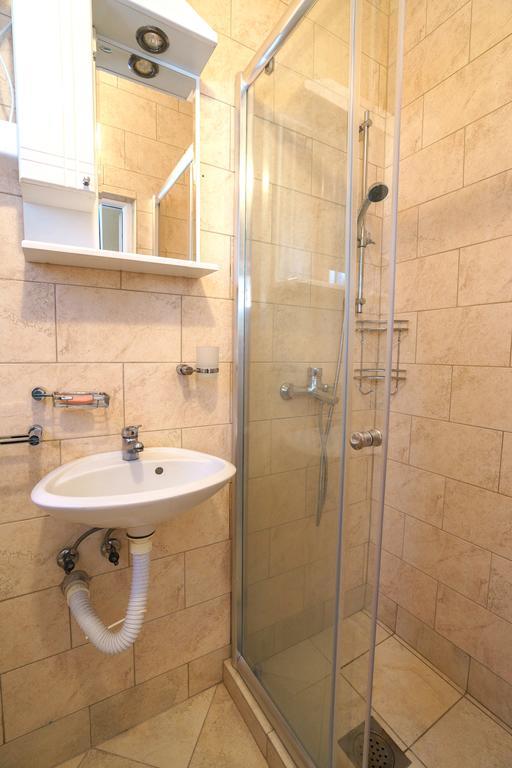 Apartments Lora Бар Экстерьер фото