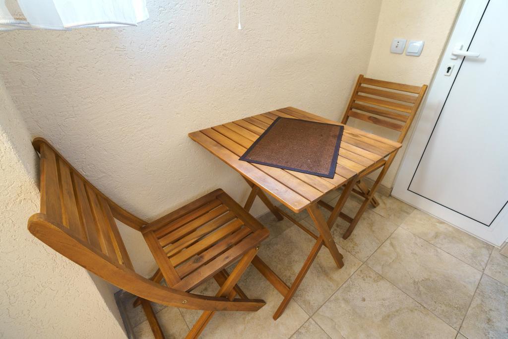 Apartments Lora Бар Экстерьер фото