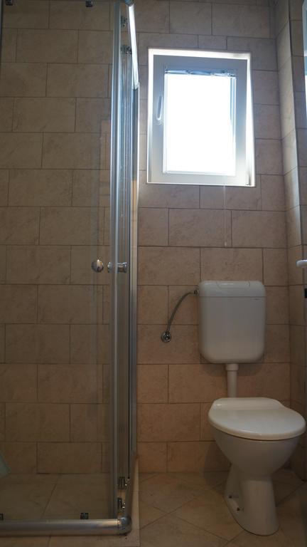 Apartments Lora Бар Экстерьер фото
