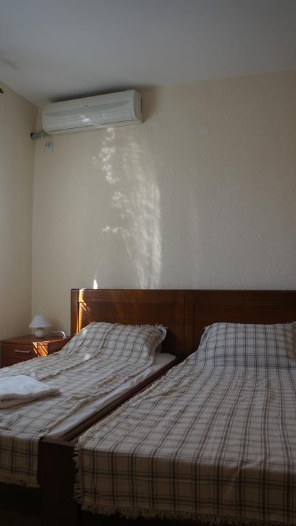 Apartments Lora Бар Экстерьер фото