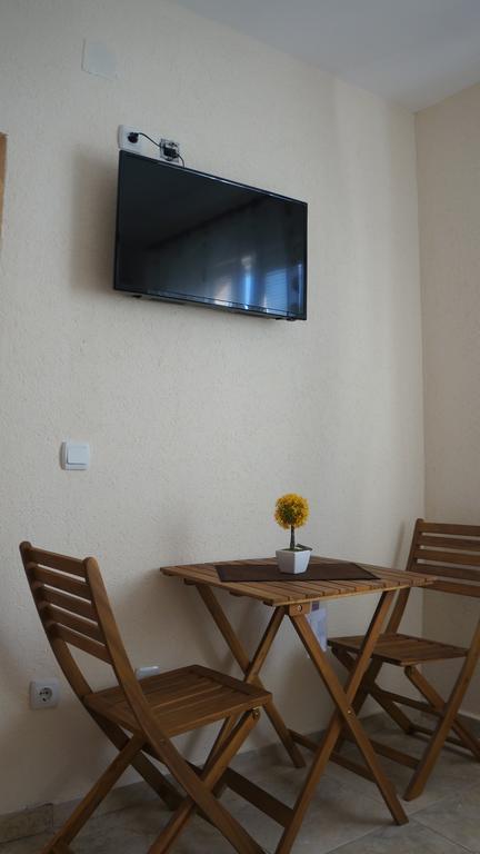 Apartments Lora Бар Экстерьер фото