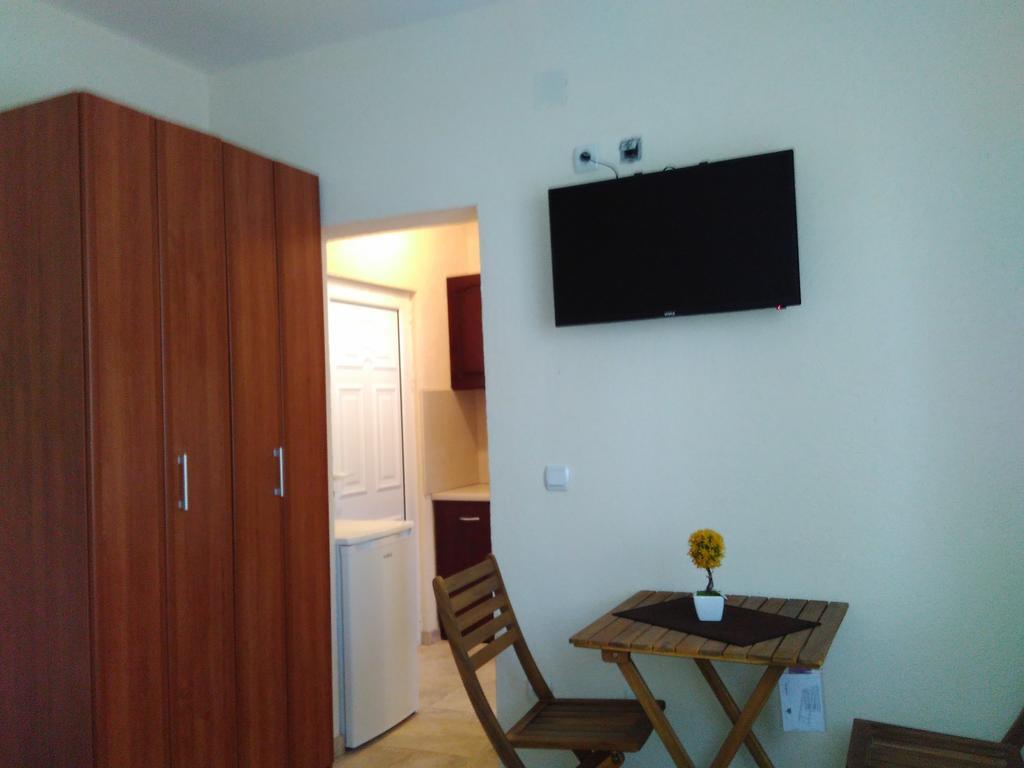 Apartments Lora Бар Экстерьер фото