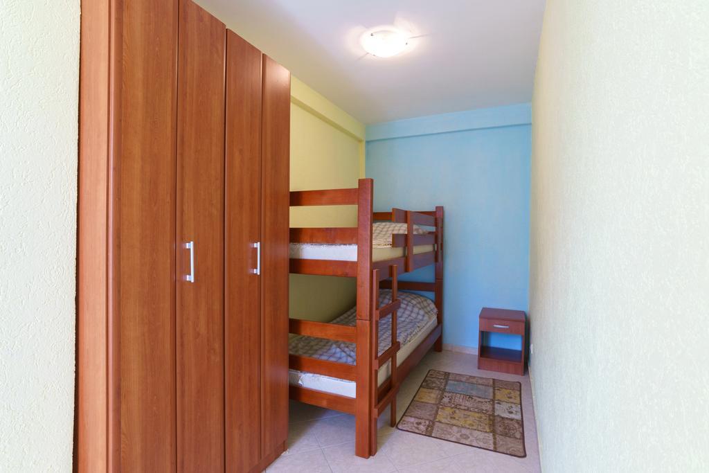 Apartments Lora Бар Экстерьер фото