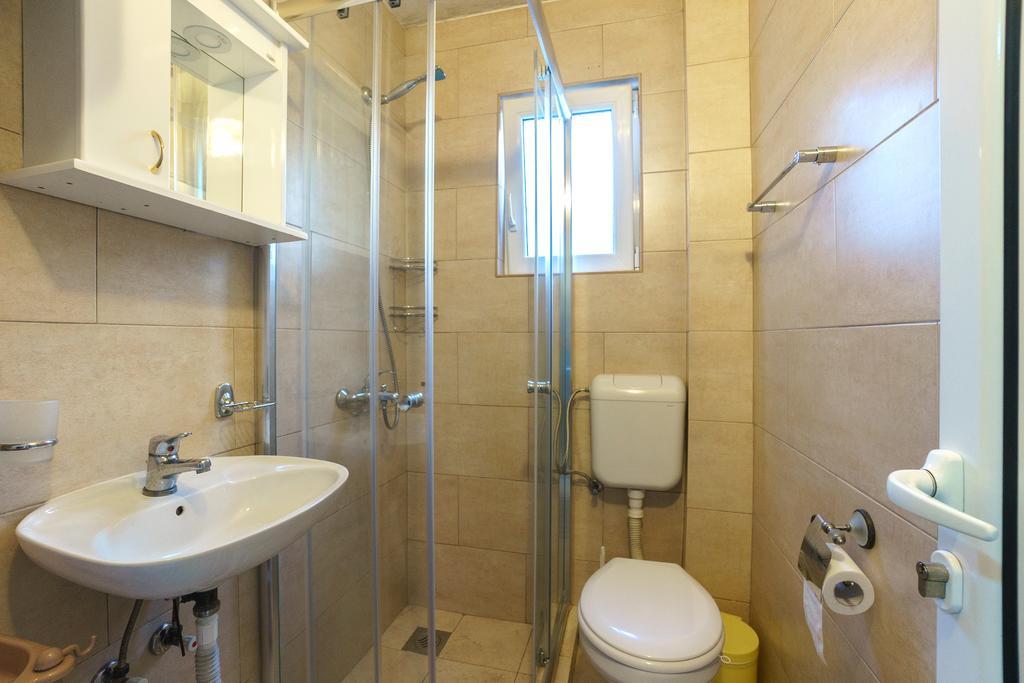 Apartments Lora Бар Экстерьер фото
