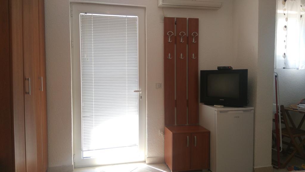 Apartments Lora Бар Экстерьер фото